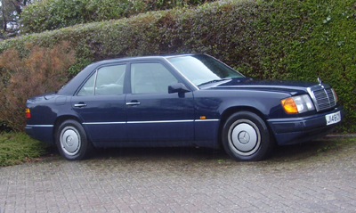 /photos/876075734Mercedes 300D 1.jpg